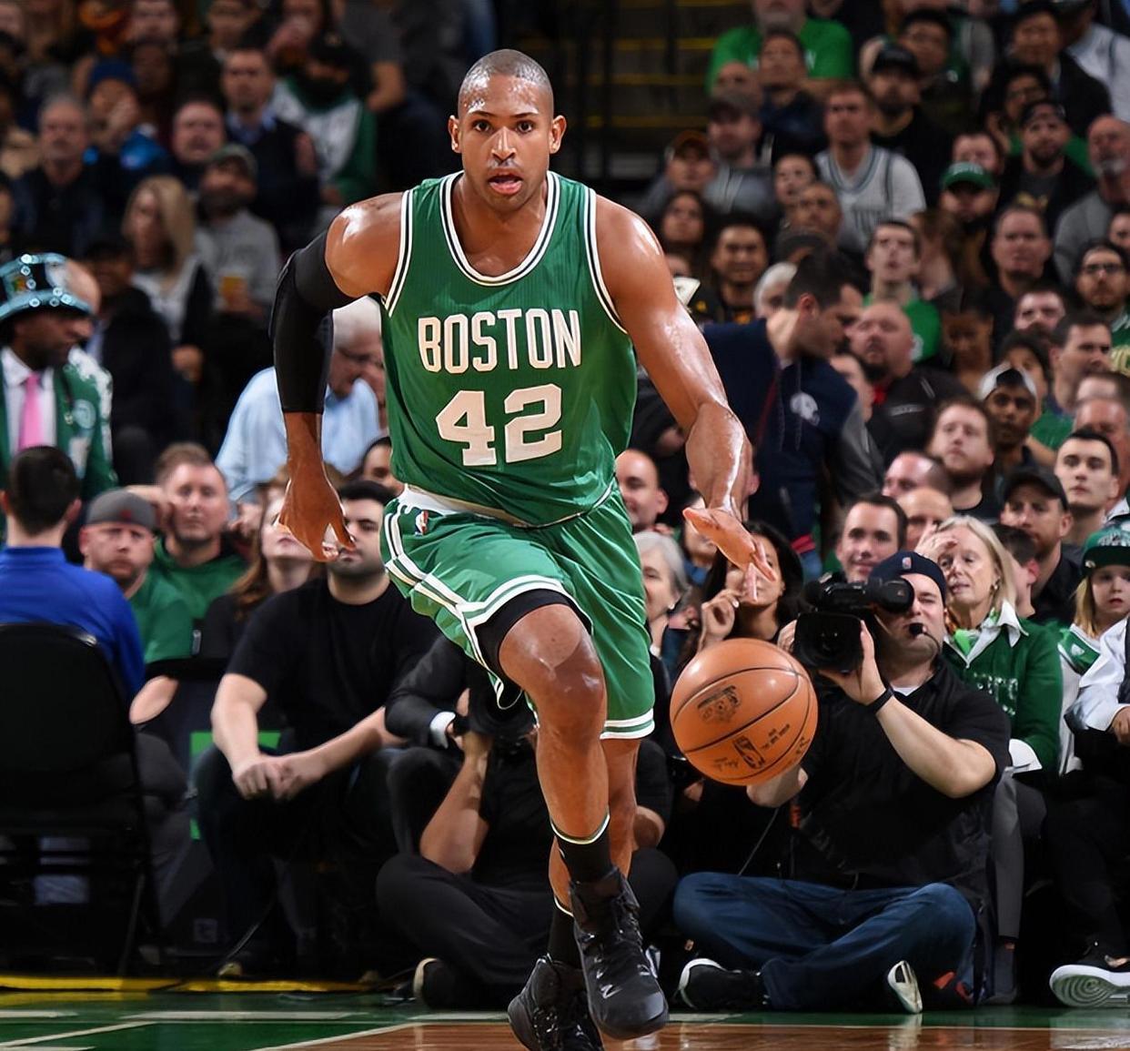 今夜突围战来临；马赛围绕NBA常规赛强势反弹；话题不断；球探报告显示潜力的简单介绍