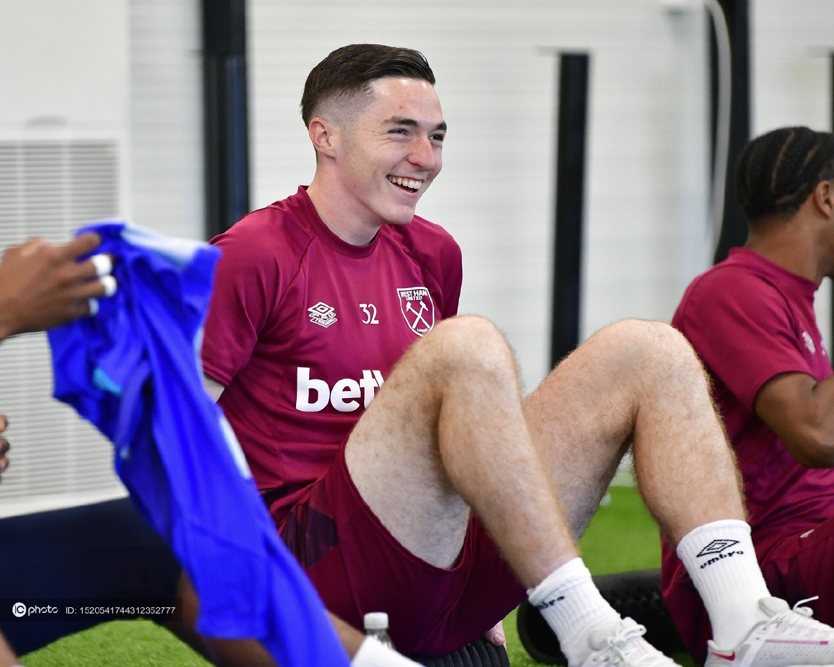 关于西汉姆集结日队长鼓劲，志在欧篮联名次提升，更衣室稳定，心理建设被强调的信息-英雄联盟官方直播