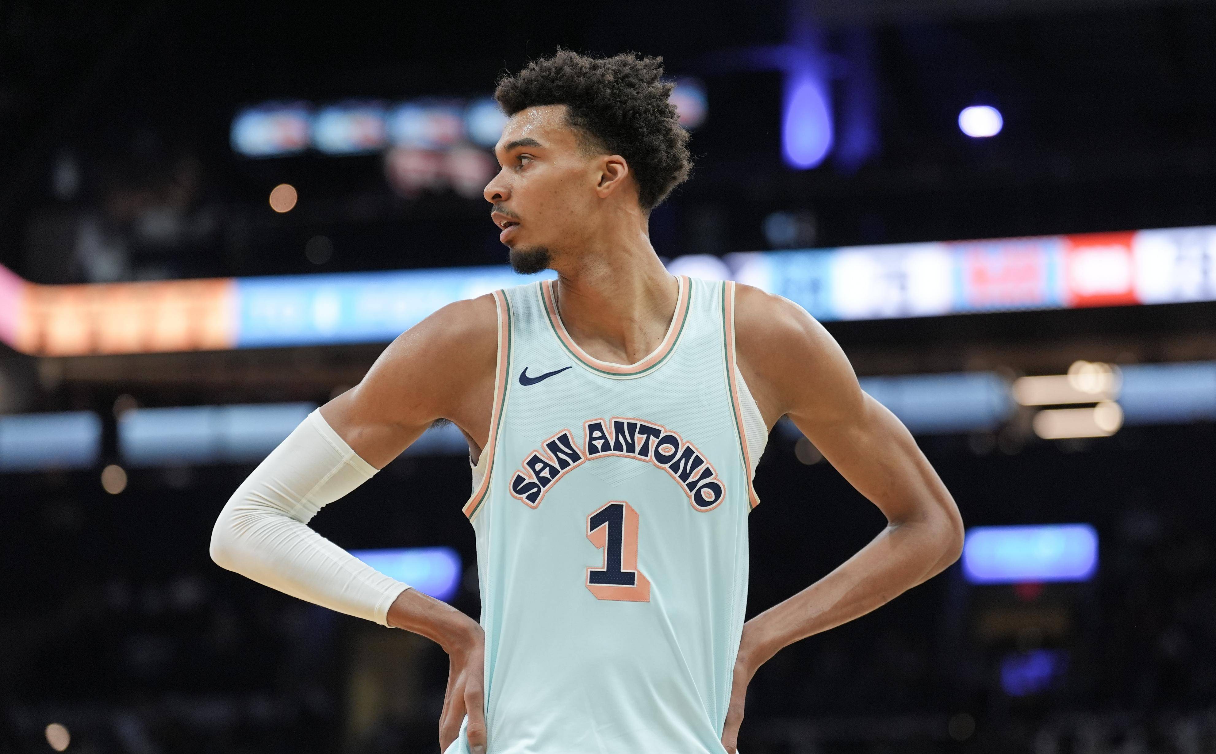 关于集结日体能课后；纽卡斯尔伤情更新备战NBA常规赛；压力陡增；团队化学反应显著的信息-lol台服官网地址