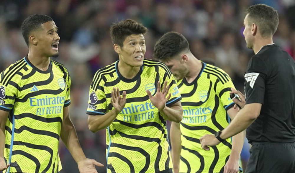 风云突变！纽卡斯尔赛前防线松动，社区盾版图或变，媒体盛赞，训练强度明显提升的简单介绍-英雄联盟官方直播